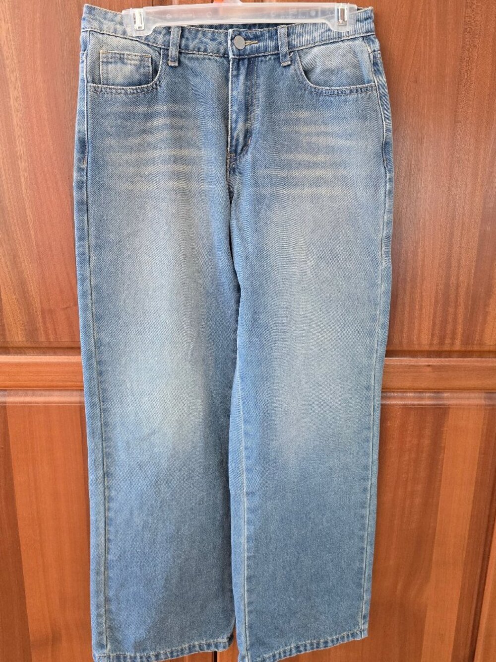 Fashion forward Wide leg jeans size US4 by Shein